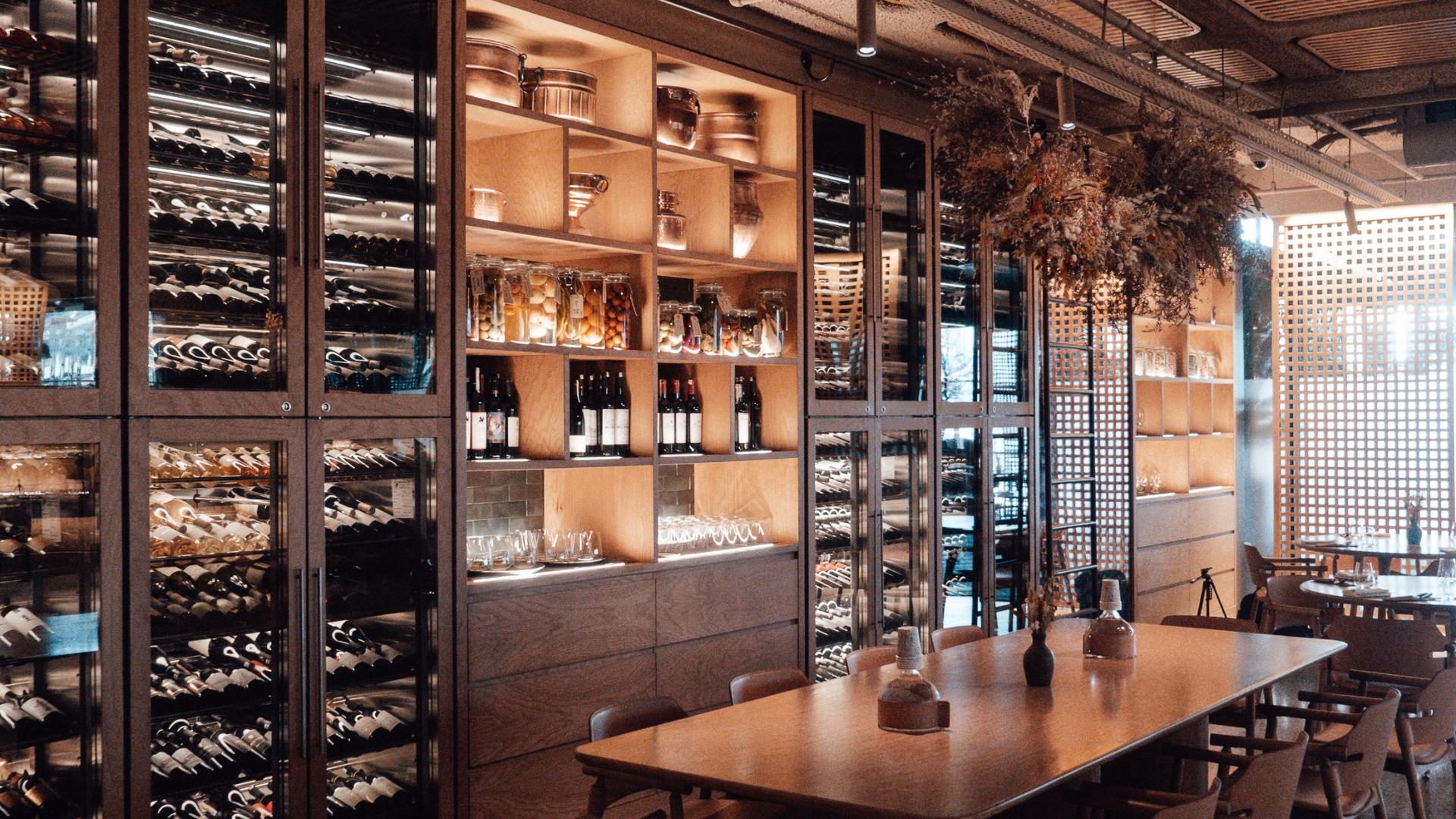 Top 5 tips for building a successful wine distribution strategy